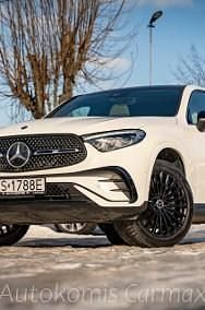 Używany Mercedes GLC300 258 KM (189 kW) 2023 Biały SUV