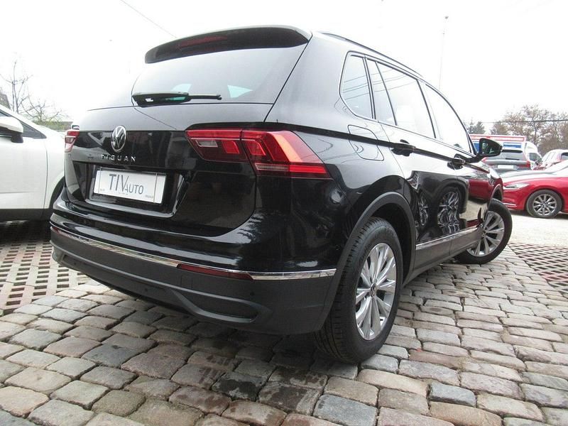 Używany VW Tiguan 150 KM (110 kW) 2021 Czarny SUV