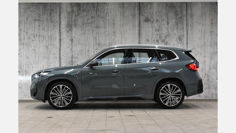 Używany BMW X1 Comfort Edition 156 KM (114 kW) 2023 Zielony cape york metalizowany SUV