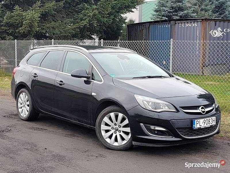 Czarny Używany 2013 Opel Astra Kombi | 20 900 zł (Uczciwa cena) - Obraz 1/4