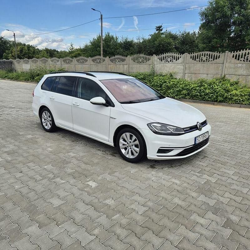 Biały Używany 2019 VW Golf VII R Kombi | 42 000 zł (Super Cena) - Obraz 1/4