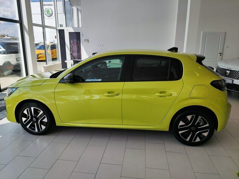 Używany Peugeot 208 Allure 100 KM (73 kW) 2024 Żółty (metalik) Hatchback