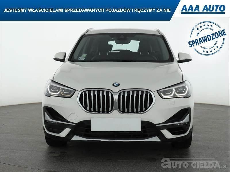 Używany BMW X1 140 KM (102 kW) 2019 Biały SUV