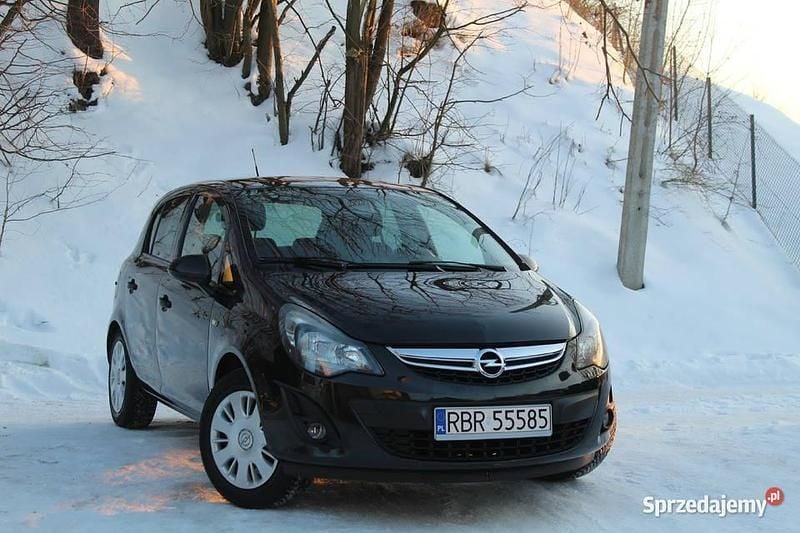 Używany Opel Corsa 2014 Czarny Hatchback