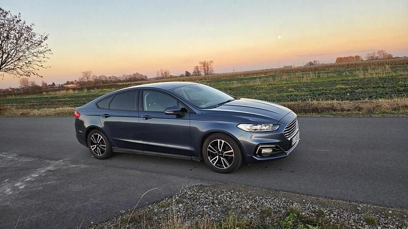 Używany Ford Mondeo 2019 Niebieski Hatchback