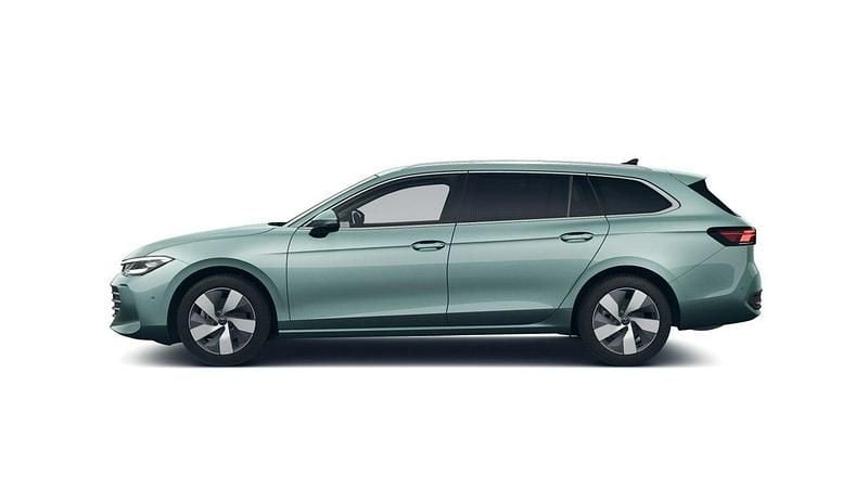 Nowe VW Passat 150 KM (110 kW) 2025 Zielony (metalik) Kombi
