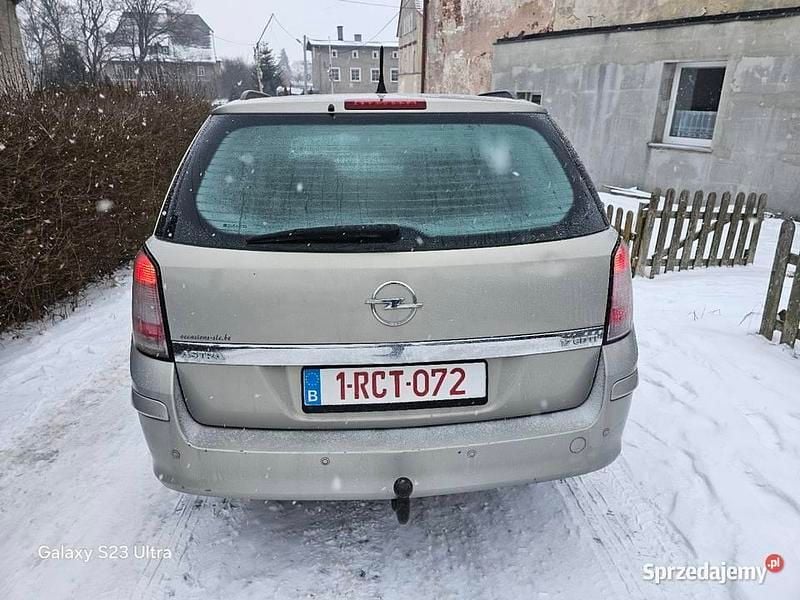 Używany Opel Astra Sport 120 KM (88 kW) 2007 Kombi