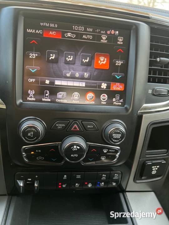 Czarny Używany 2016 Dodge Ram Pickup | 110 500 zł - Obraz 1/4