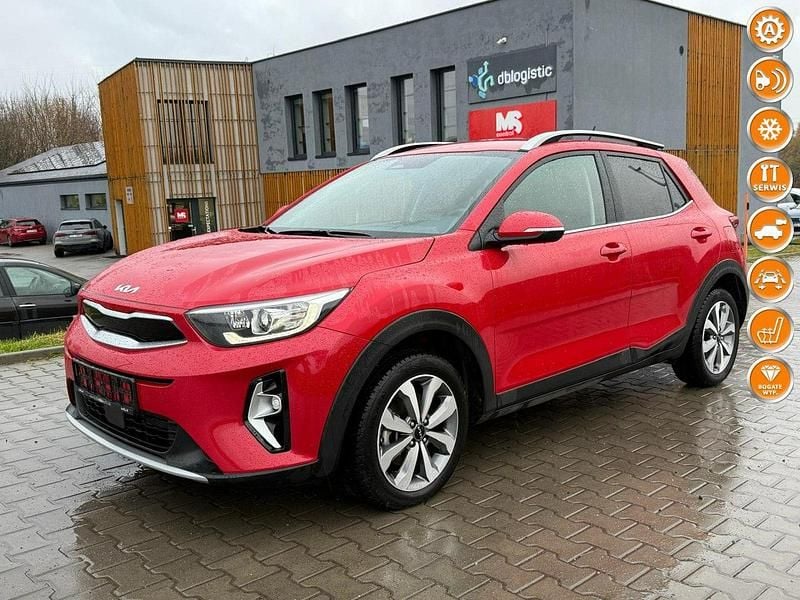 Bordowy (metalik) Używany 2024 Kia Stonic SUV | 42 900 zł - Obraz 1/4