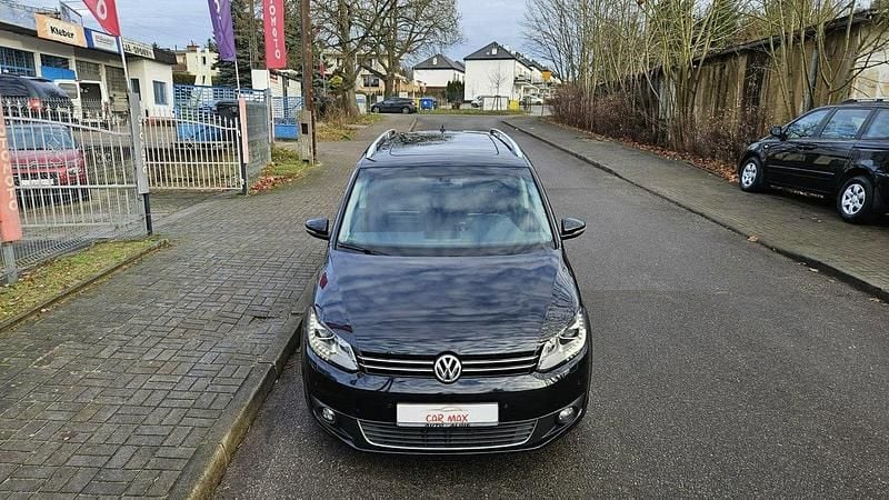 Używany VW Touran 105 KM (77 kW) 2014 Czarny Minivan