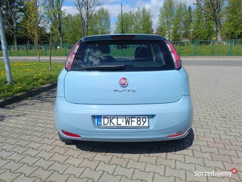 Używany Fiat Punto 2014 Niebieski Hatchback