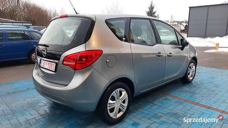 Używany Opel Meriva Edition 2010 Szary Minivan
