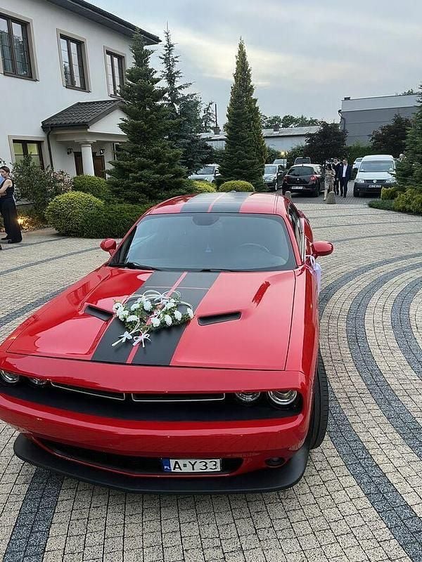 Używany Dodge Challenger 2017 Czerwony Coupe