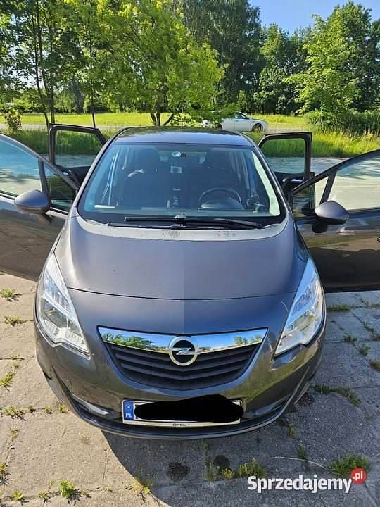 Szary Używany 2010 Opel Meriva Minivan | 19 300 zł (Uczciwa cena) - Obraz 1/4