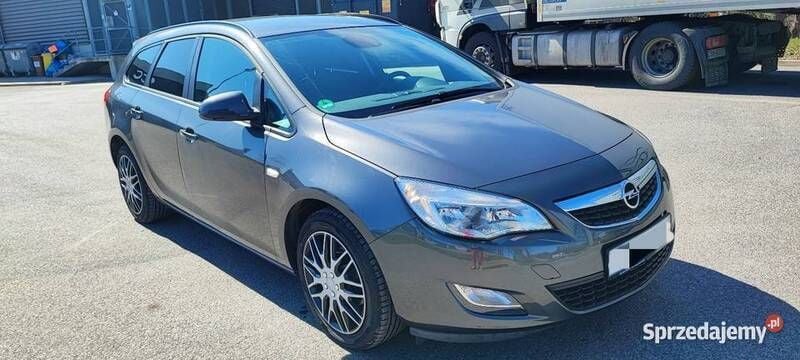 Używany Opel Astra 2011 Sedan/Limuzyna