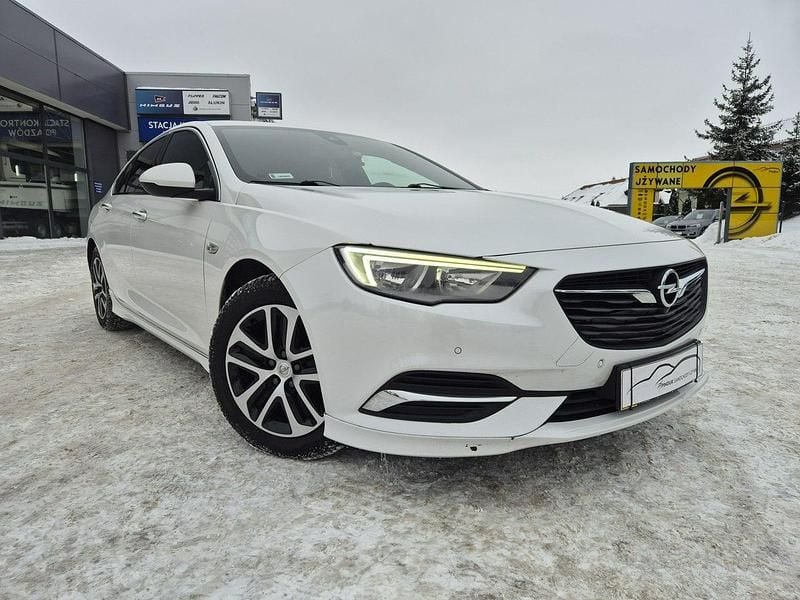 Używany Opel Insignia 170 KM (125 kW) 2018 Biały Sedan/Limuzyna