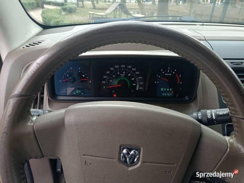 Używany Dodge Journey 140 KM (102 kW) 2009 Czerwony SUV