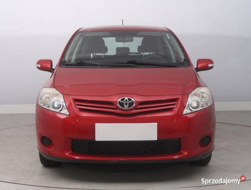 Czerwony Używany 2013 Toyota Auris Hatchback | 29 999 zł (Uczciwa cena) - Obraz 1/4
