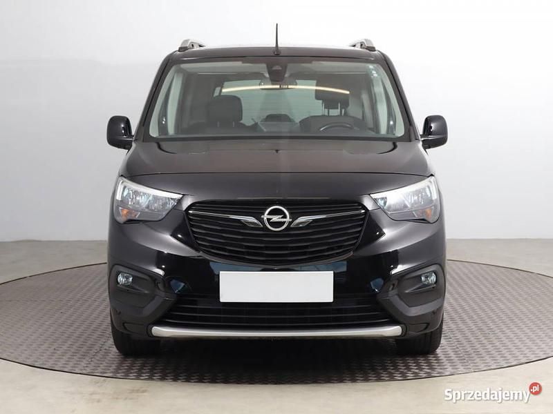 Czarny Używany 2019 Opel Combo Pickup | 53 999 zł (Uczciwa cena) - Obraz 1/4