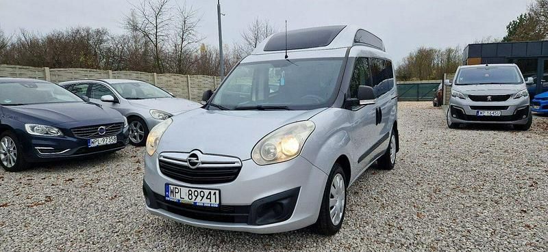 Srebrny Używany 2014 Opel Combo Minivan | 27 900 zł - Obraz 1/4