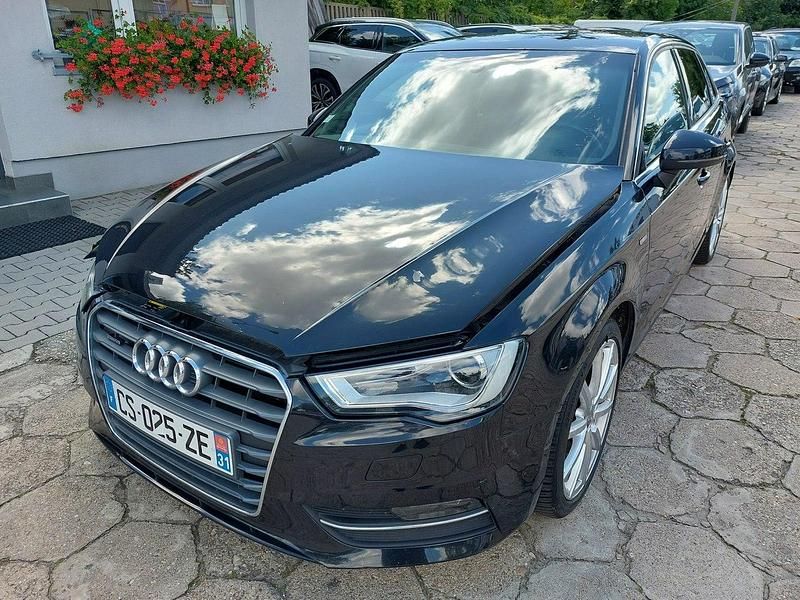 Czarny Używany 2013 Audi A3 Hatchback | 27 900 zł - Obraz 1/4
