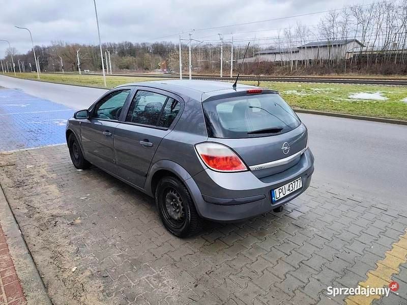 Używany Opel Astra 2005 Szary Hatchback