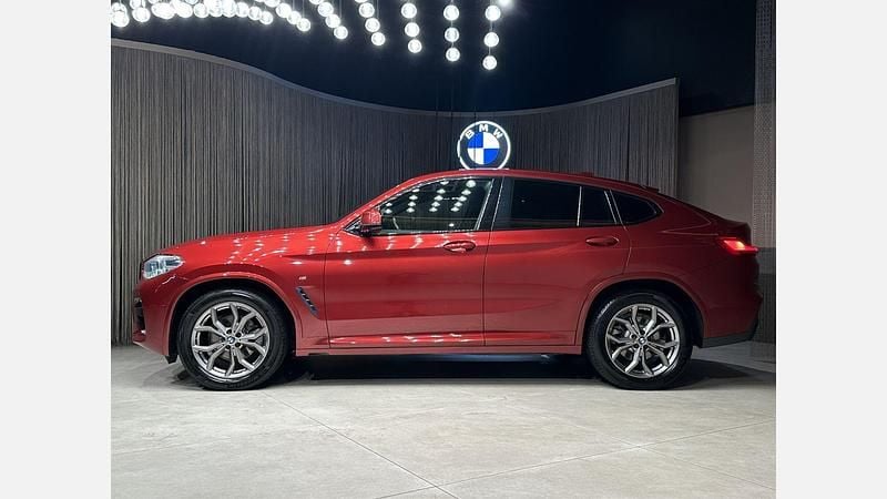 Używany BMW X4 Shadowline 190 KM (139 kW) 2019 Flamencored brillanteffekt metallic metalizowany SUV