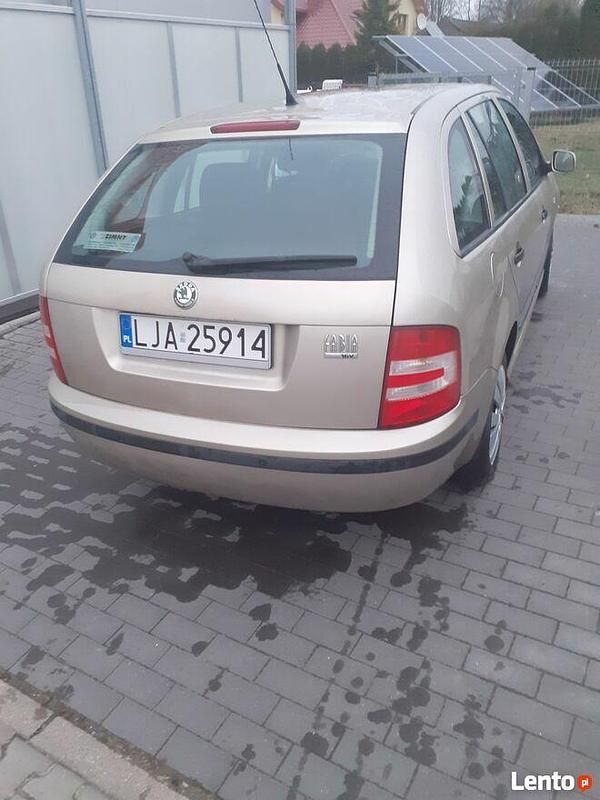 Inny kolor Używany 2005 Skoda Fabia Hatchback | 6500 zł (Dość drogi) - Obraz 1/4