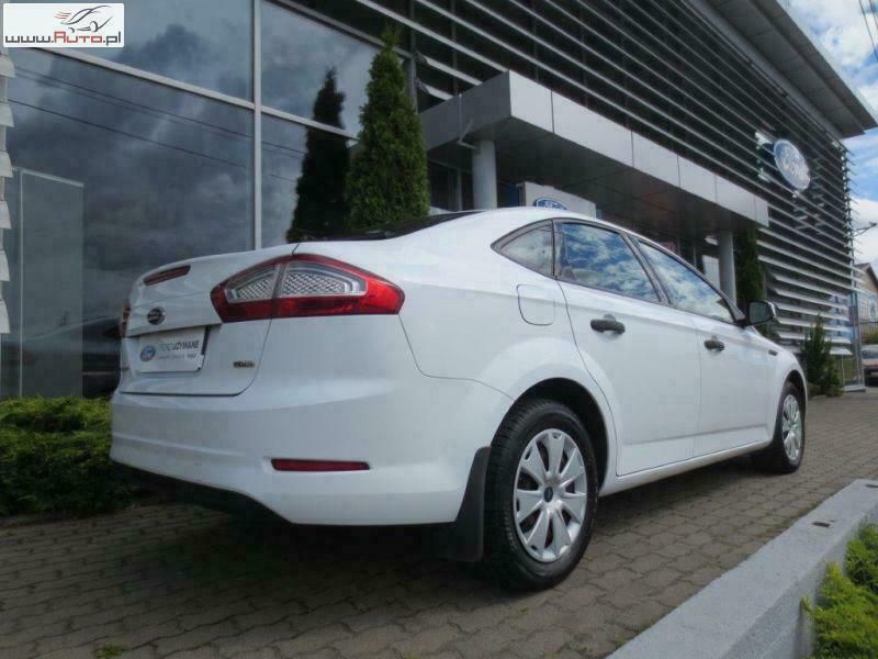 Używany Ford Mondeo 140 KM (102 kW) 2011 Biały Hatchback