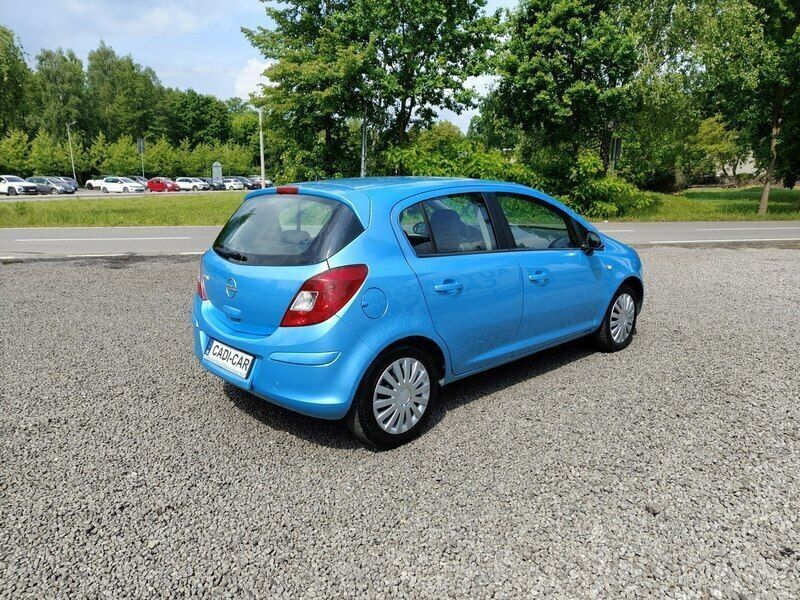 Używany Opel Corsa 87 KM (63 kW) 2010 Niebieski Hatchback