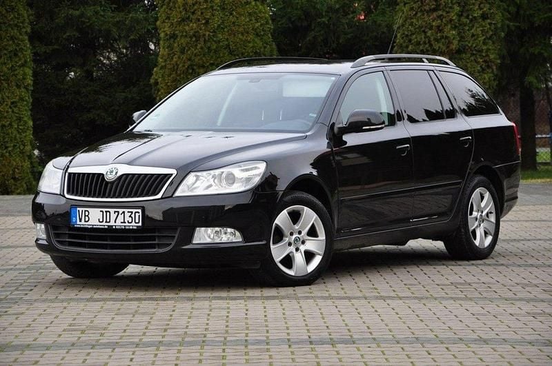 Używany Skoda Octavia 105 KM (77 kW) 2010 Czarny Kombi