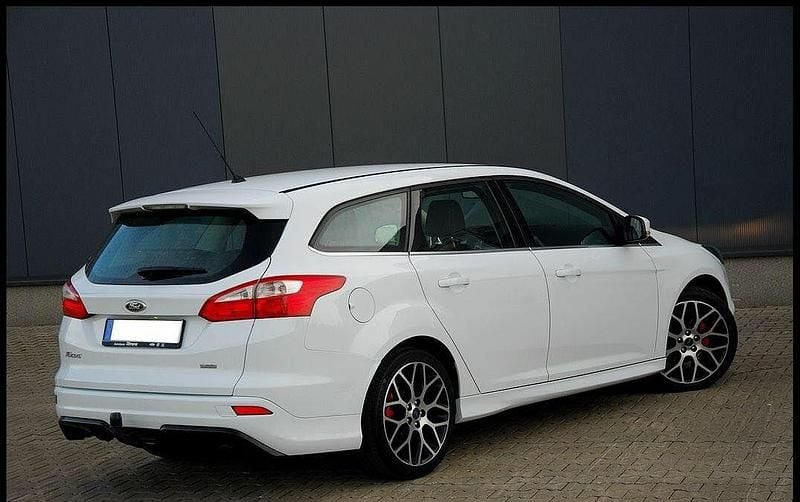 Używany Ford Focus ST-Line 2013 Biały Kombi