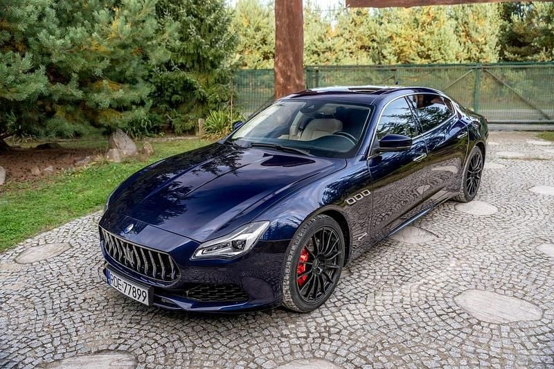 Używany Maserati Quattroporte GranLusso 430 KM (316 kW) 2019 Granatowy Sedan/Limuzyna