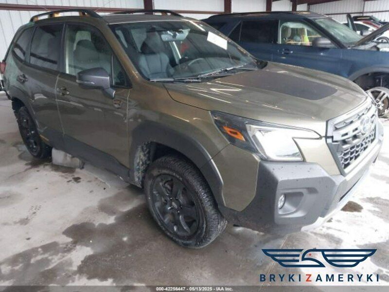 Zielony Używany 2024 Subaru Forester SUV | 79 100 zł - Obraz 1/3