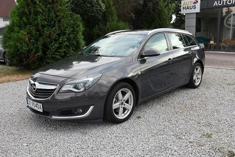 Szary (metalik) Używany 2015 Opel Insignia Kombi | 29 999 zł (Dobra cena) - Obraz 1/4