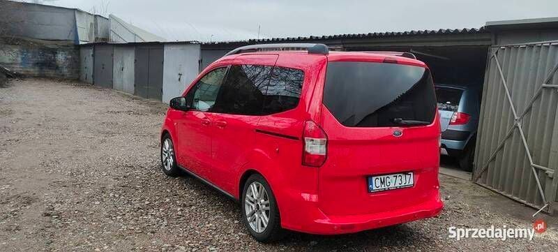 Używany 2015 Ford Tourneo Courier Titanium Minivan | 26 000 zł (Dość drogi) - Obraz 1/4