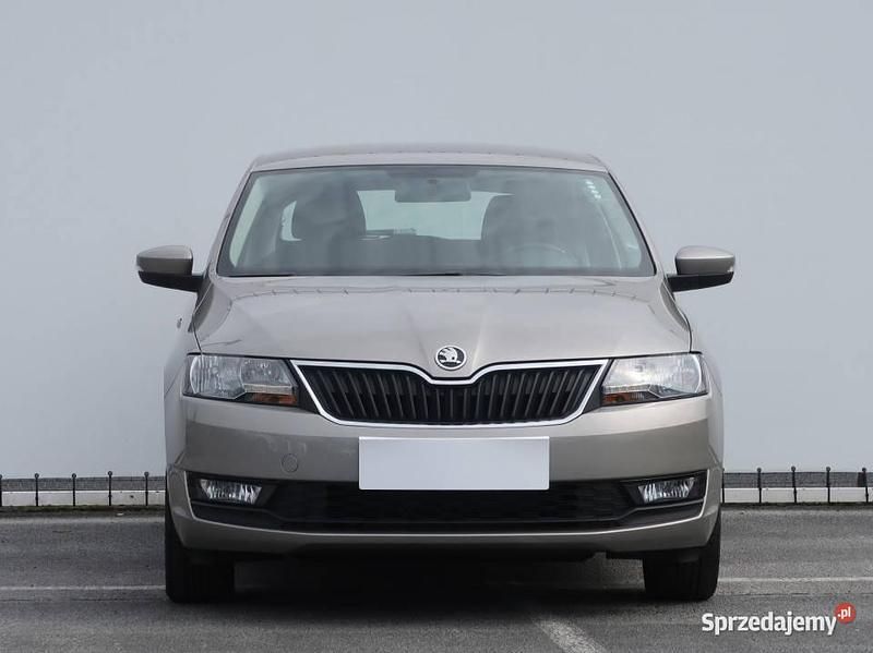 Beżowy Używany 2018 Skoda Rapid Hatchback | 41 999 zł (Dość drogi) - Obraz 1/4