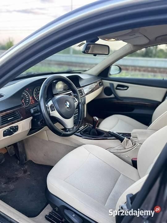 Używany BMW 325 2005 Szary Sedan/Limuzyna