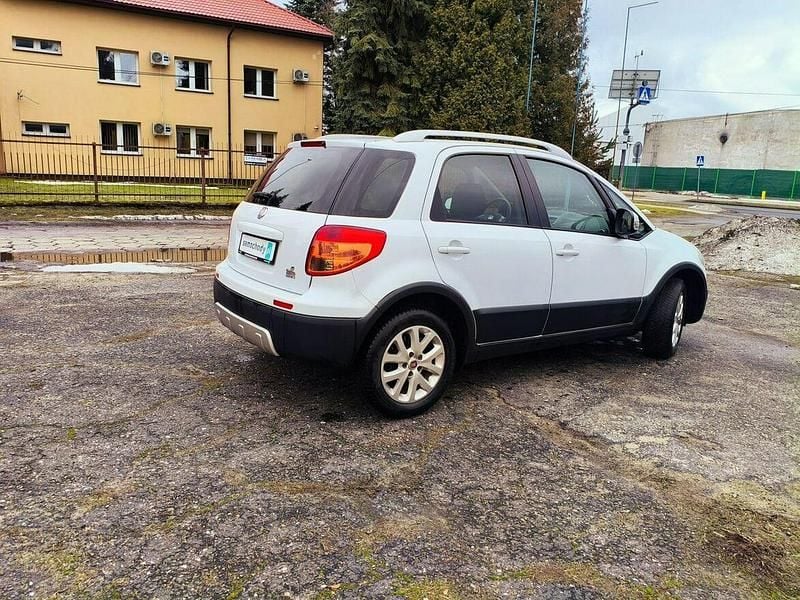 Używany Fiat Sedici 120 KM (88 kW) 2012 Biały SUV