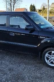Używany Kia Soul 128 KM (94 kW) 2010 Czerwony SUV