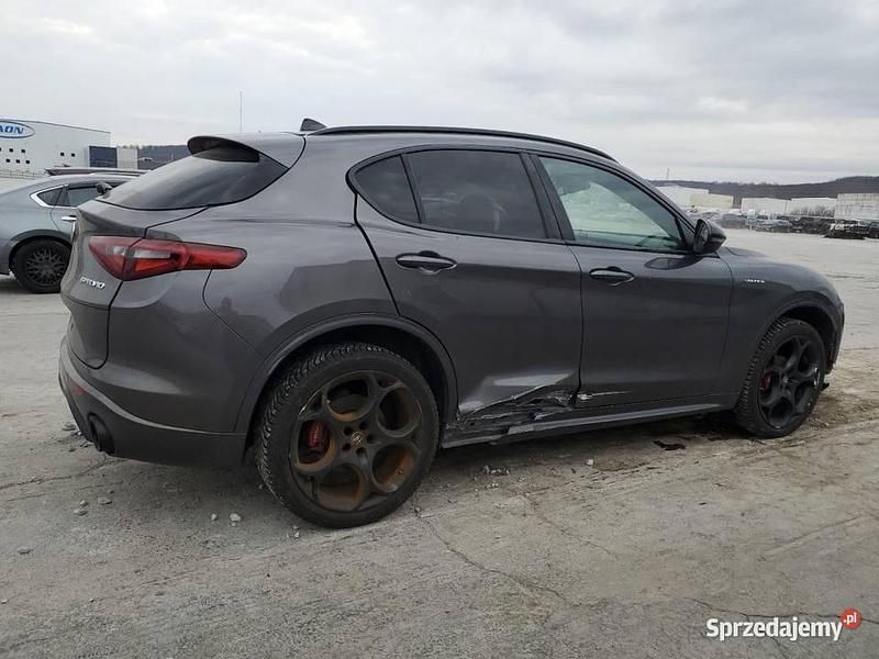 Używany Alfa Romeo Stelvio Ti 2021 Szary SUV