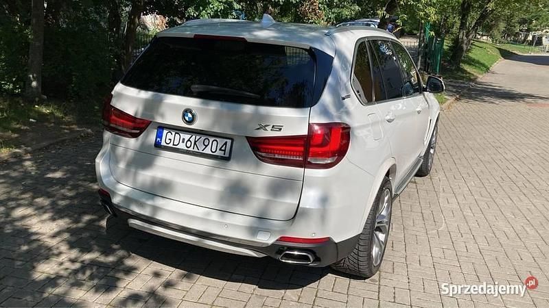 Biały Używany 2017 BMW X5 Luxury Line SUV | 127 000 zł - Obraz 1/4