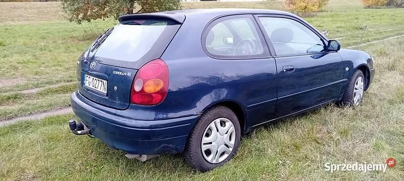 Używany Toyota Corolla 1999 Niebieski Hatchback