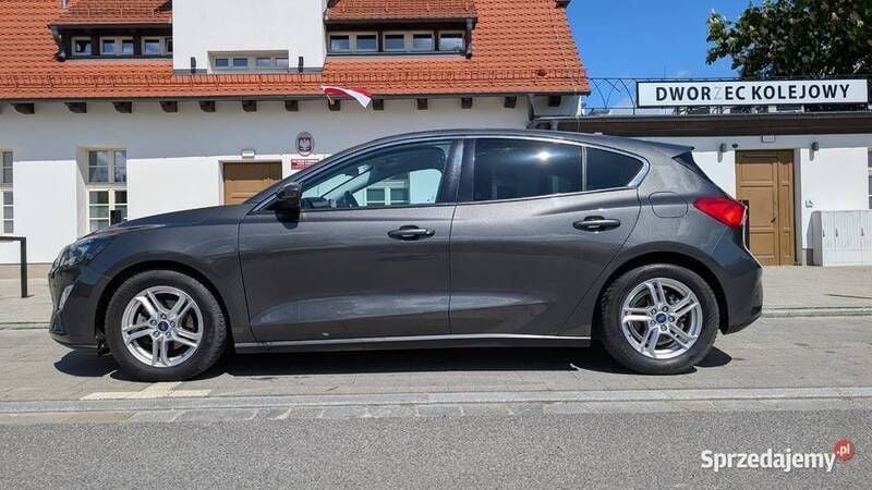 Używany Ford Focus 2018 Grafitowy Hatchback