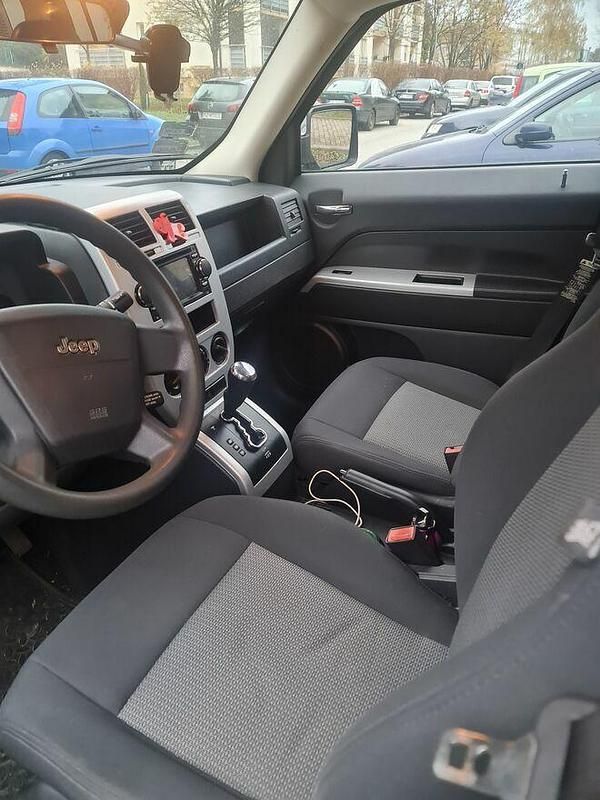 Używany Jeep Patriot 2007 Brązowobeżowy SUV