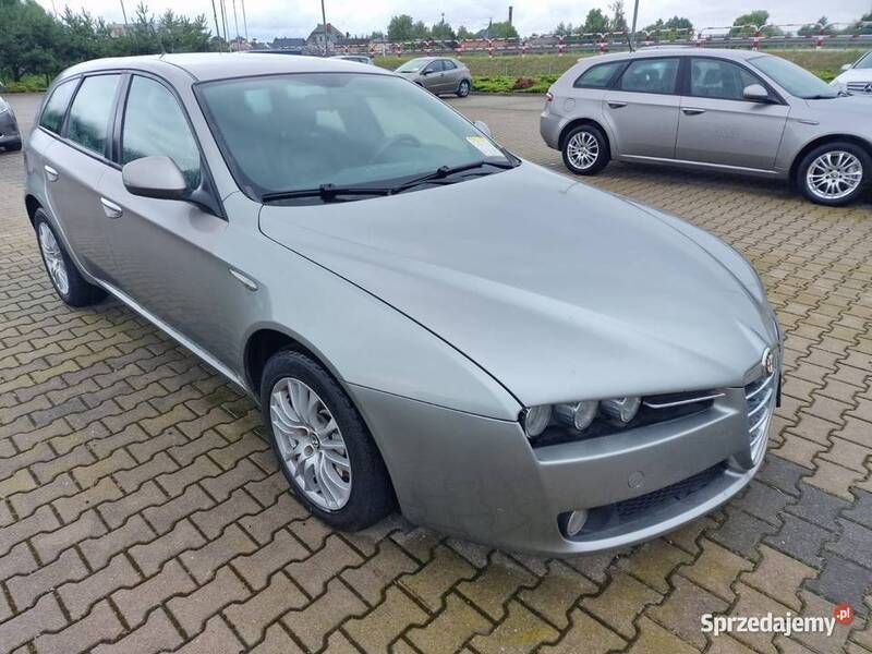 Srebrny Używany 2011 Alfa Romeo 159 Kombi | 13 900 zł (Uczciwa cena) - Obraz 1/4