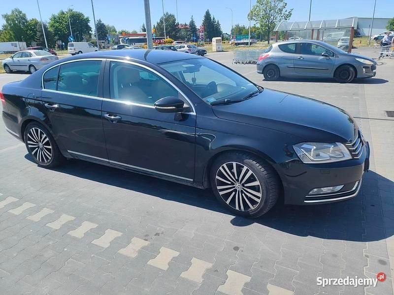 Czarny Używany 2014 VW Passat Sedan/Limuzyna | 34 000 zł (Super Cena) - Obraz 1/4