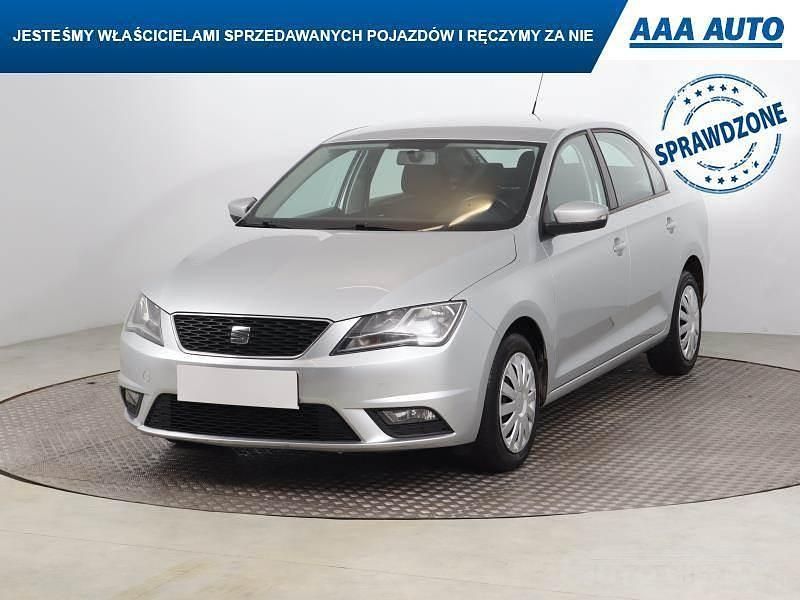 Używany Seat Toledo 2017 Srebrny Hatchback