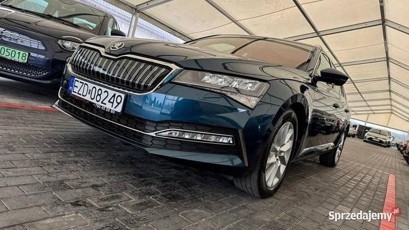 Używany Skoda Superb 2021 Zielony Kombi