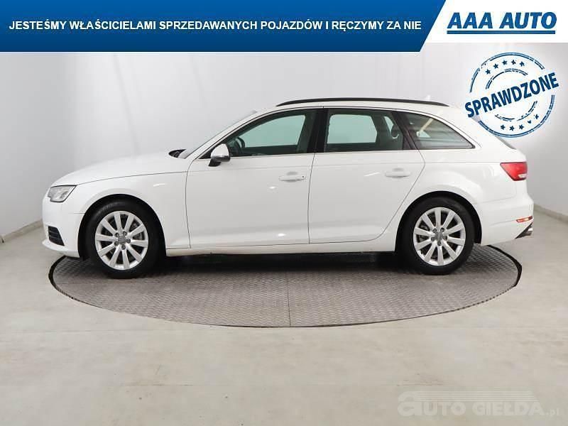 Używany Audi A4 2016 Biały